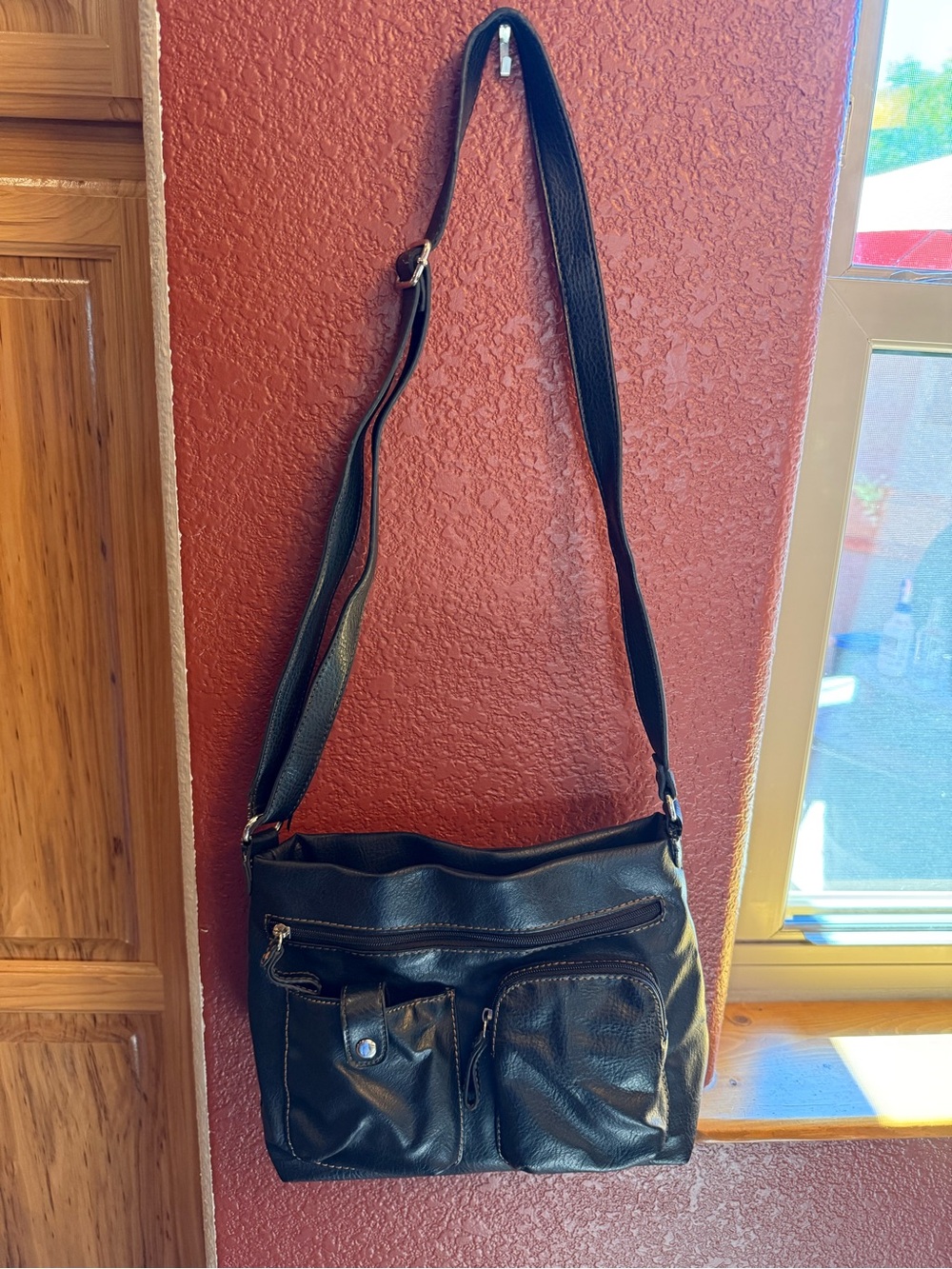Relic Classic Black Leather Crossbody Bag